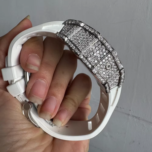 Montre à quartz de luxe pour homme avec boîtier en diamant Moissanite D VVS1, bracelet en caoutchouc personnalisé, montre-bracelet en acier inoxydable - Product Image 1