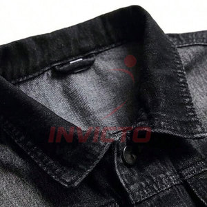 Chaqueta de mezclilla con diseño personalizado y aspecto desgastado, construcción ligera, chaqueta de invierno para actividades diarias al aire libre. - Product Image 3