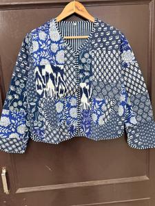 <b>Quilted</b> <b>Jacket</b> Women's Cotton Mandarin Collar Full Sleeve Floral <b>Pattern</b> Autumn Winter Regular Length Waterproof Button Closure - Product Image 2