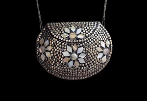 Pochette en métal pour femme, sac à bandoulière pour soirée et mariage, fait main, artisanal, mode, avec fermeture éclair, écologique - Product Image 4