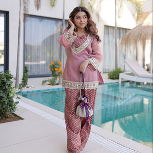 Ensemble de costume en soie ethnique, Salwar Kameez traditionnel indien avec Batva, prêt à porter, collection pour mariage et fêtes, au meilleur prix - Product Image 1