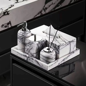 Ensemble d'accessoires de salle de bain écologiques en résine faits à la main, quatre pièces, distributeur de savon - Product Image 4