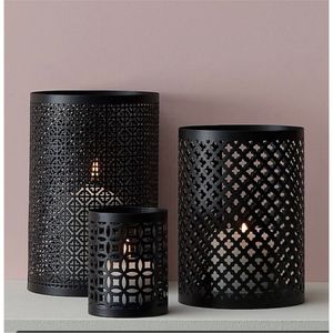 Portavelas de malla metálica al por mayor, portavelas de hierro duradero para eventos y hoteles, recipientes de metal con patrón para velas votivas. - Product Image 2