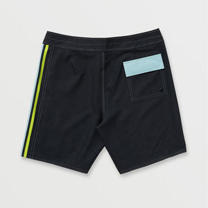 Shorts de bain pour hommes à séchage rapide et respirants, avec logo frontal, blocs de couleur, rayures latérales, style boardshorts et caleçons de plage - Product Image 2