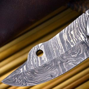 Cuchillo de Caza de Acero de Damasco, Hoja de Punta Caída, Borde Recto, Grosor de 0.6mm, con Funda de Cuero, para Uso en Campamentos al Aire Libre - Product Image 4
