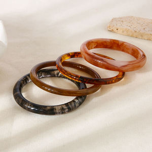 Brazalete de Resina de Diseño Premium para Mujer |   Elegantes Brazaletes Hechos a Mano Estilo Indio, Artesanía en Resina - Product Image 3