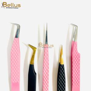 Pinzas para Pestañas Rectas de Grado Profesional Bellus International 45 90, Acero Inoxidable Colorido, Punta Suave, Duraderas y Precisas - Product Image 4