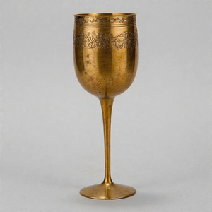 Calice SacraGlass Divine Grace en métal gravé, finition vintage, pour les rituels spirituels et les rassemblements sacrés - Product Image 6