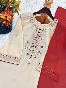 Conjunto de traje Patiala bordado para mujer – Salwar Kameez tradicional punjabi con dupatta en contraste para ocasiones festivas - Product Image 6