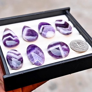Cabochons en améthyste naturelle Chevron : Lots de pierres précieuses en vrac, vendus au poids, avec différentes formes et tailles - Product Image 3