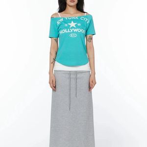 T-shirt décontracté vintage Y2K pour femme, bleu sarcelle, 2-en-1, superposé, épaules dénudées, imprimé graphique, manches courtes, avec sous-couche cami - Product Image 3