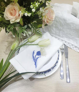 Serviettes de table en coton brodées personnalisées en gros, serviettes de table à fleurs, serviettes de table en tissu à ourlet festonné pour événements à domicile et mariages - Product Image 4