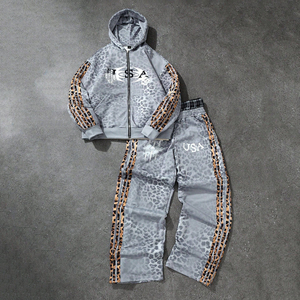 ชุดวอร์มลายเสือดาวแบบสั่งทำสำหรับผู้ชาย เสื้อฮู้ดซิปเต็มตัว กางเกงจ็อกเกอร์ขากว้าง ชุดสตรีทแวร์ลายกราฟิกสไตล์โกธิค ปี 2026 - Product Image 2