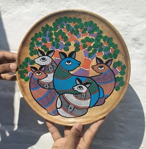Assiette décorative ronde en bois peinte à la main, motif poisson coloré, plat fait main, magnifique plateau de service rond pour le petit-déjeuner - Product Image 5