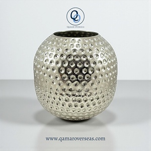 Aluminium Tabletop Vase Handmade Modern Design Metal Flower Vase for Home Decoration Silver Finish Tabletop Vase - Product Image 4