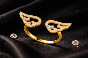 Anillo de Plata de Ley 925 con Piedras Preciosas Hecho a Mano con Diseño de Alas de Ángel para Ella - Product Image 6