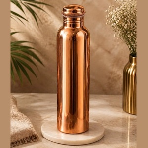 Botella de Agua de Cobre de Moda, Hecha a Mano, con Acabado Pulido Espejo, Forma Cilíndrica Lisa con Tapa de Rosca - Product Image 1