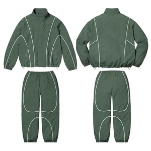 Conjunto Deportivo de Alta Calidad Personalizado, Chaqueta Cortavientos de Nailon para Hombre, con Logotipo Delantero y Trasero - Product Image 3