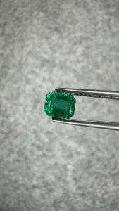 Émeraude naturelle zambienne 0,45 ct, taille octogonale, pierre précieuse verte non montée pour bague sur mesure, pendentif et bijoux de luxe - Product Image 3