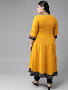Kurta Anarkali en coton slub brodé jaune, grande taille, col rond, manches trois quarts, confortable à porter, vente en gros - Product Image 4