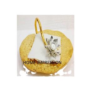 Design unique en or Fleurs Décoratif pour la maison Grands bols en métal Bols antiques New Look - Product Image 2