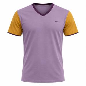 Camiseta Signature para hombre con cuello en V y mangas en contraste dorado, ropa personalizada, corte regular, poliéster transpirable de punto - Product Image 1