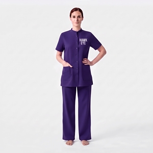 Ensemble de travail personnalisé pour femmes : uniforme de pharmacie et d'hôpital, haut à col montant boutonné à manches courtes et pantalon jogger en polyester et élasthanne - Product Image 2