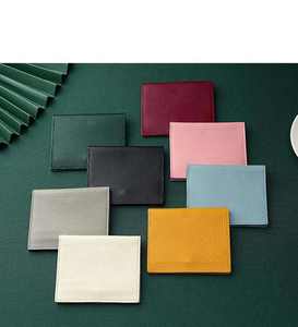 Porte-cartes fin en cuir véritable, portefeuille pliable pour femmes et hommes, organisateur compact de cartes d'identité et de cartes de crédit avec emplacement pour permis de conduire - Product Image 4