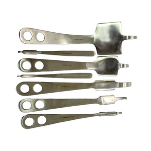 Juego de Retractores Ortopédicos Hohmann Profesionales Medivolve, 7 Piezas, Instrumentos de Acero Inoxidable de Grado Médico, Venta al Por Mayor, Mejor Proveedor - Product Image 1