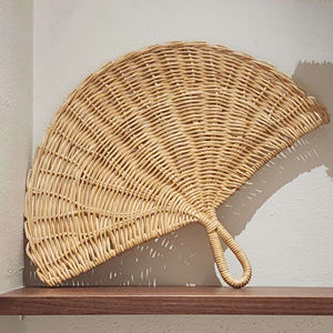 Décoration murale bohème en rotin naturel, éventails tissés à la main, centre de table pour la décoration des murs - Product Image 1