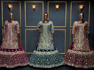 Lehenga Choli Certificado con Bordado Completo, Estilo Nupcial, Nuevo Diseño y Amplio Vuelo para Eventos - Product Image 2