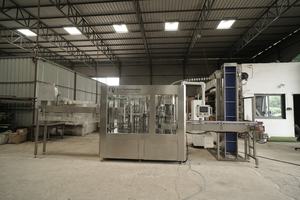 Máquina Llenadora de Agua Mineral Totalmente Automática de Acero Inoxidable, 120 BPM, Material PET, Planta para Envasado de Bebidas - Product Image 6