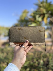 Portefeuille Western en Cuir de Vachette pour Femme, Pochette Élégante en Cuir de Vachette à Poils, Étui pour Cartes et Téléphone, Collection Stylée pour Femme - Product Image 4