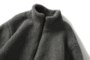 Veste en polaire sherpa zippée sur mesure pour homme, légère, respirante, col montant, couleur et logo personnalisés - Product Image 2