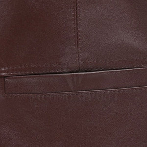 Gilet en cuir classique pour l'hiver, design intemporel sans manches, conçu pour la durabilité, le confort et un style décontracté au quotidien. - Product Image 5
