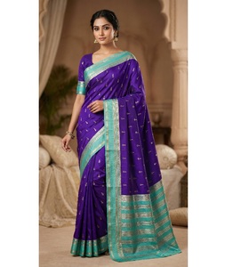 Sari de Seda Banarasi, Prenda Étnica India, con Bordado Pesado de Zari, Sari con Blusa de Seda a Contraste - Product Image 1