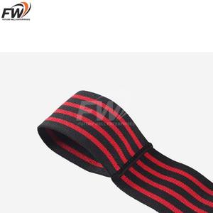 ผ้าพันเข่าสำหรับยกน้ำหนัก OEM Gym Powerlifting พร้อมโลโก้สั่งทำ อุปกรณ์เสริมเพาะกายแบบยืดหยุ่น ผ้าพันเข่าสำหรับยกน้ำหนัก มีจำหน่าย - Product Image 6