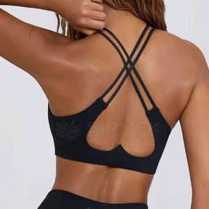 Soutien-gorge de sport élégant en tissu à séchage rapide avec bretelles dorsales réglables pour un ajustement parfait, idéal pour les séances d'entraînement à la salle de sport - Product Image 5