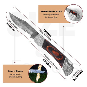 Cuchillo de bolsillo plegable EDC de acero de Damasco hecho a mano con bolster grabado y mango de madera Pakka, cuchillo para camping y actividades al aire libre con funda de cuero. - Product Image 2