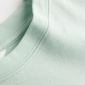 Vente en gros de t-shirts personnalisés pour Noël pour enfants et femmes, design Père Noël, imprimé numérique, polaire 100% coton - Product Image 6