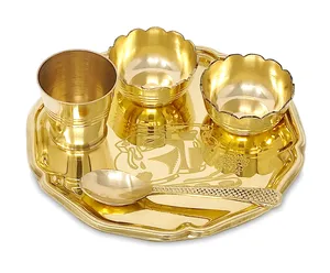 Ensemble de thali en laiton doré, finition métallique brillante, effet miroir, texture lisse, gravé, embossé, sculpté, massif - Product Image 3