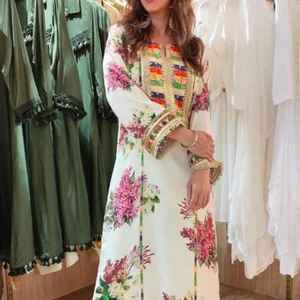 Shalwar Kameez pakistanais pour femmes avec dupatta - Robe de soirée d'hiver de haute qualité pour femmes - Product Image 4