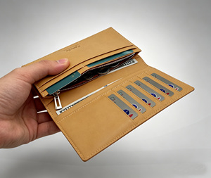 [ราคาดีที่สุด] กระเป๋าสตางค์หนังวัวแท้ Castello แบบบาง ยาว สำหรับผู้ชาย ผู้หญิง และทุกเพศ - Product Image 3