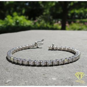 Bracelet tennis argenté avec pierres carrées transparentes, design classique à maillons, pour les acheteurs de bijoux en gros - Product Image 4