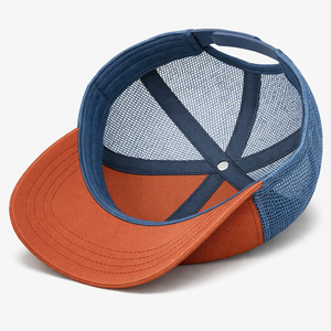 Casquette Trucker Structurée à 5 Panneaux Personnalisée en Gros, Profil Moyen, Pré-courbée, Orange Brûlé et Bleu, avec Logo Imprimé Numérique - Product Image 2
