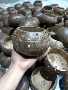 ชุดชามเปลือกมะพร้าวเคลือบเงาธรรมชาติ สลักโลโก้  ช้อนไม้ขัดเงาอย่างยั่งยืน สำหรับงานเลี้ยง-ขายส่งเวียดนาม - Product Image 2