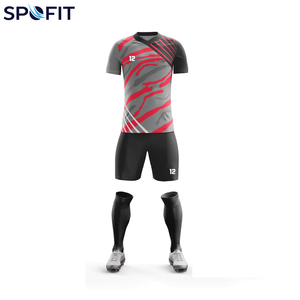 Uniforme de football personnalisé OEM avec col en V, design sublimé, tissu polyester à séchage rapide, respirant et durable pour le sport - Product Image 5