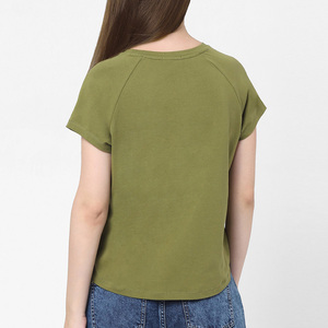 T-shirt décontracté pour femme en jersey vert olive à manches courtes et col rond, avec logo, 100 % coton biologique, écologique et à séchage rapide - Product Image 3