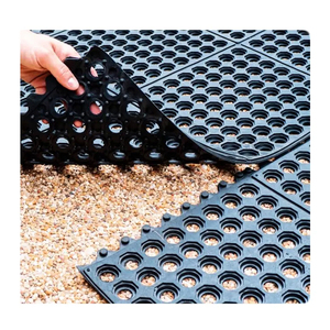 Tapetes de Goma Antideslizantes y Antifatiga, Económicos, Encajables, para Puentes de Carga, Cubiertas y Embarcaciones - Product Image 1