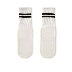 Calcetines de Yoga para Hombre al por Mayor, Nueva Tendencia, con Logotipo Personalizado, Spandex/Poliéster, Forro de Algodón Transpirable y Ecológico, Amortiguación de Alta Calidad - Product Image 2